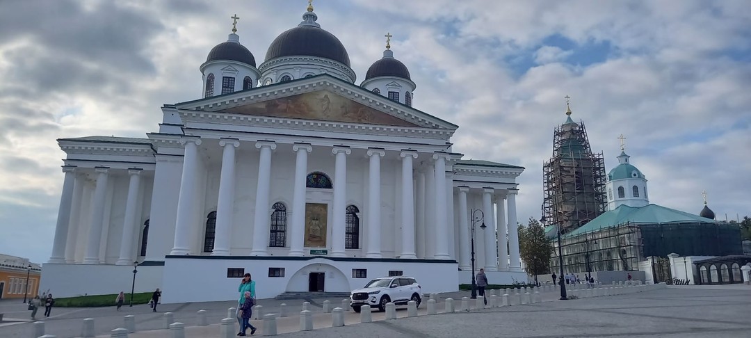 Спасибо Юлии за отличную экскурсию. Два часа прошли абсолютно незаметно. Юлия - прекрасный рассказчик и человек
