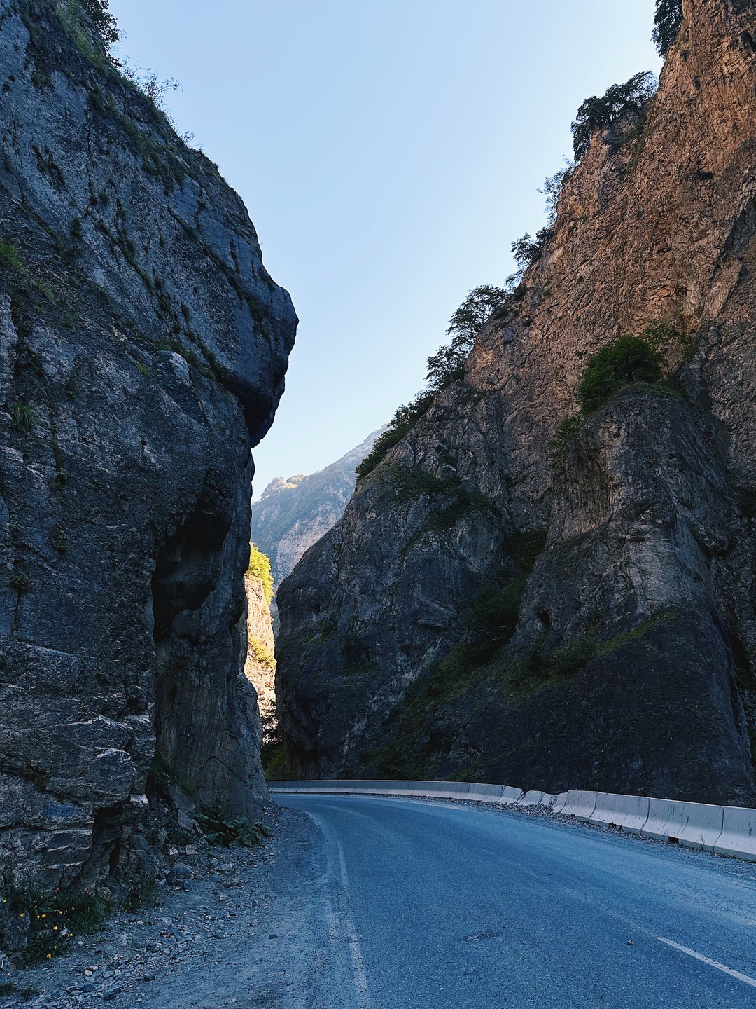 Нашим гидом был Денис. Очень крутая экскурсия, на протяжении всего маршрута нам все рассказывал и объяснял,
