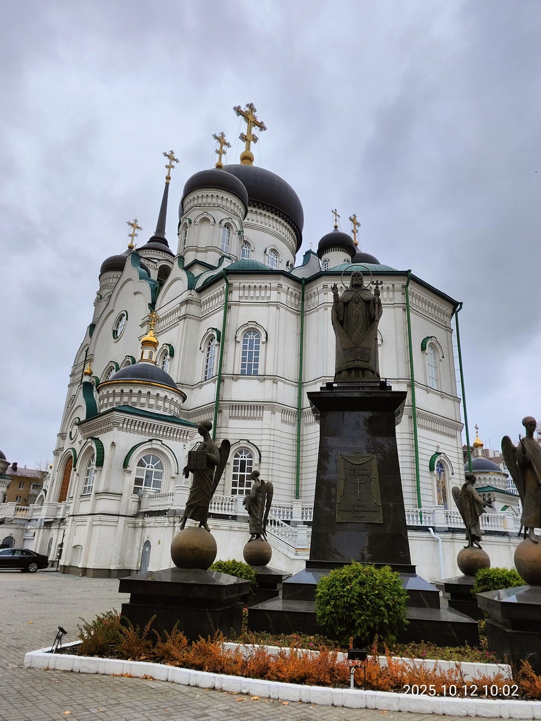Прекрасные впечатления с момента заказа- нам сразу позволили маневрировать со временем проведения, мы приезжали из области.