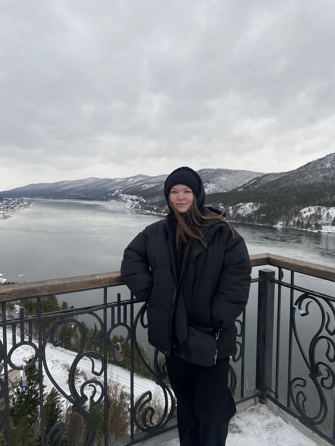 Мне очень понравилась экскурсия по Красноярску, мы не смогли заехать на статую Иисуса, но посетили Дивногорск,