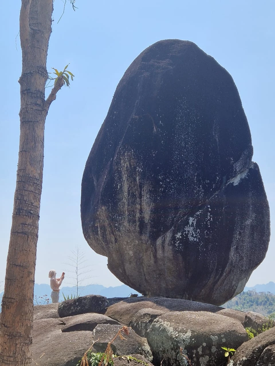 Нам очень понравилась экскурсия. Гармонично составленный маршрут, впечатляющие локации, внимательный гид, индивидуальный подход. Видно, что Игорь