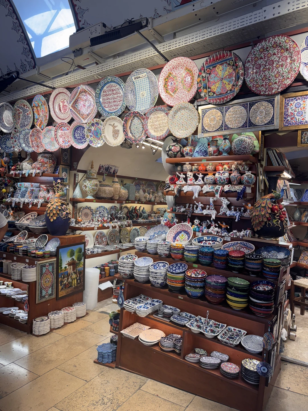 Были впервые в Стамбуле с дочкой (12 лет) хотелось структирировано преподнести информацию о городе. Мустафа -