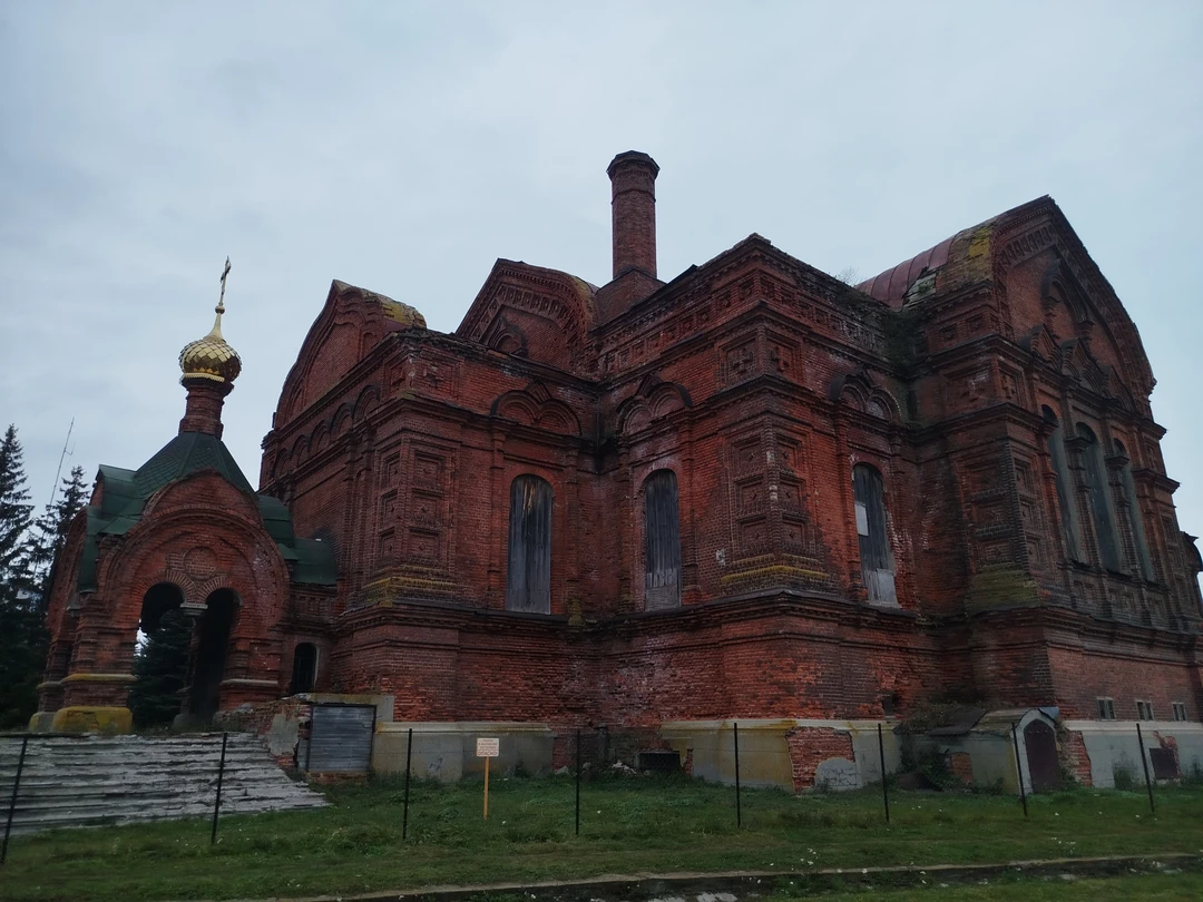 Очень остались довольны экскурсией по городу. Если захотите узнать подробно об истории города, края, увидеть Юрьев