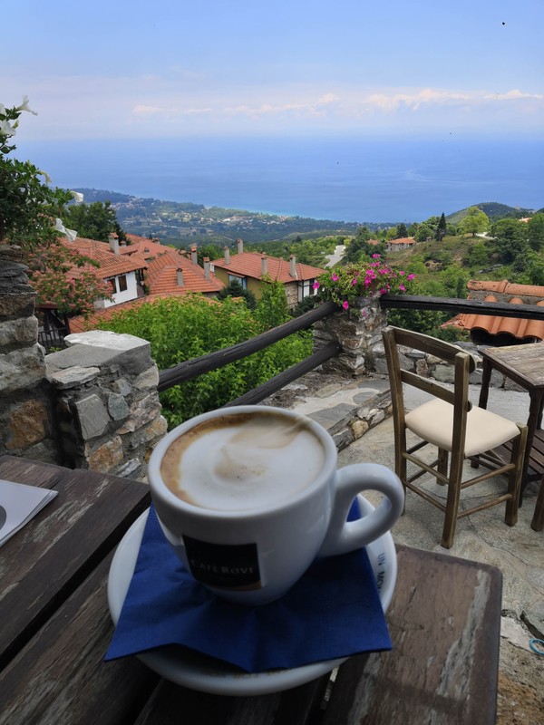 Гора Олимп и ее живописные окрестности из Салоников