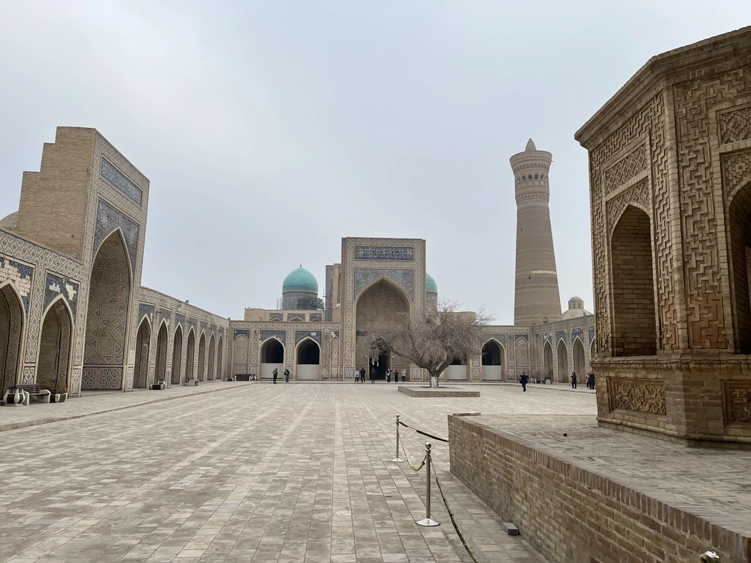 Хотим сердечно поблагодарить Фурката за прекрасную экскурсию! Здорово, когда слушаешь историю места из уст настоящего патриота