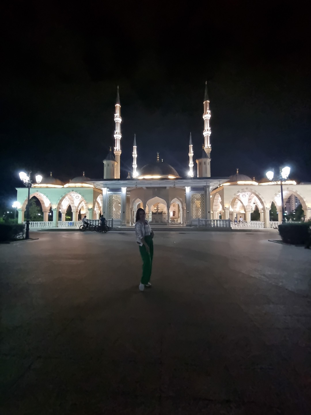 Хотела выразить огромную благодарность Вадиму,наша поездка в Дагестан вышла на 10из 10!