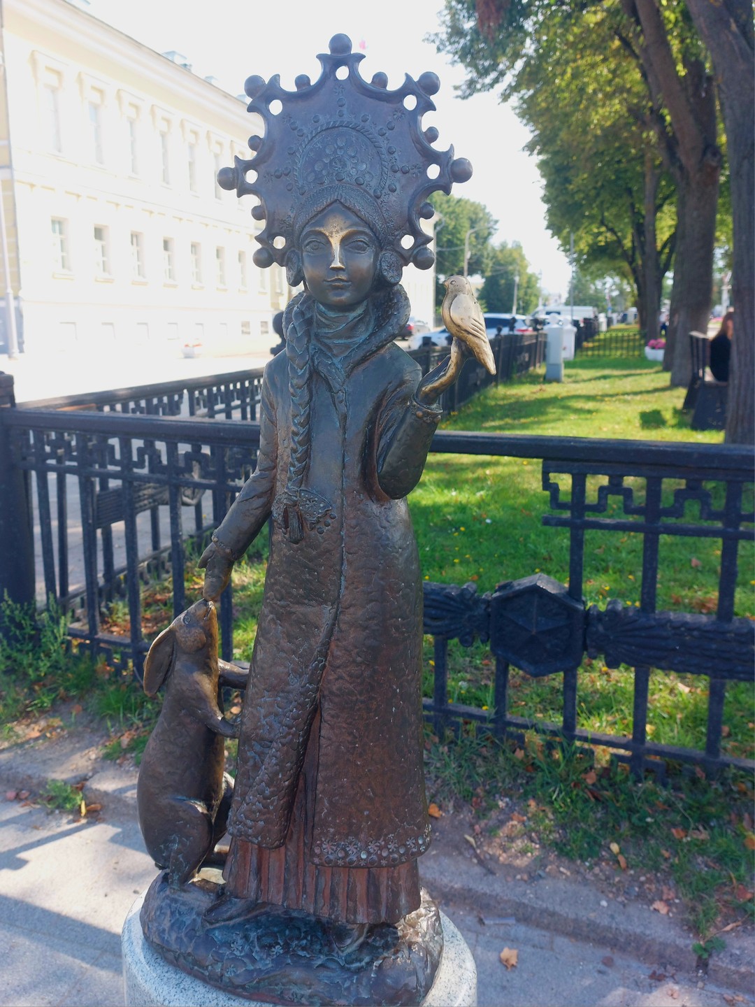 Обзорная пешеходная экскурсия по Кремлю и центру Пскова (Лариса)