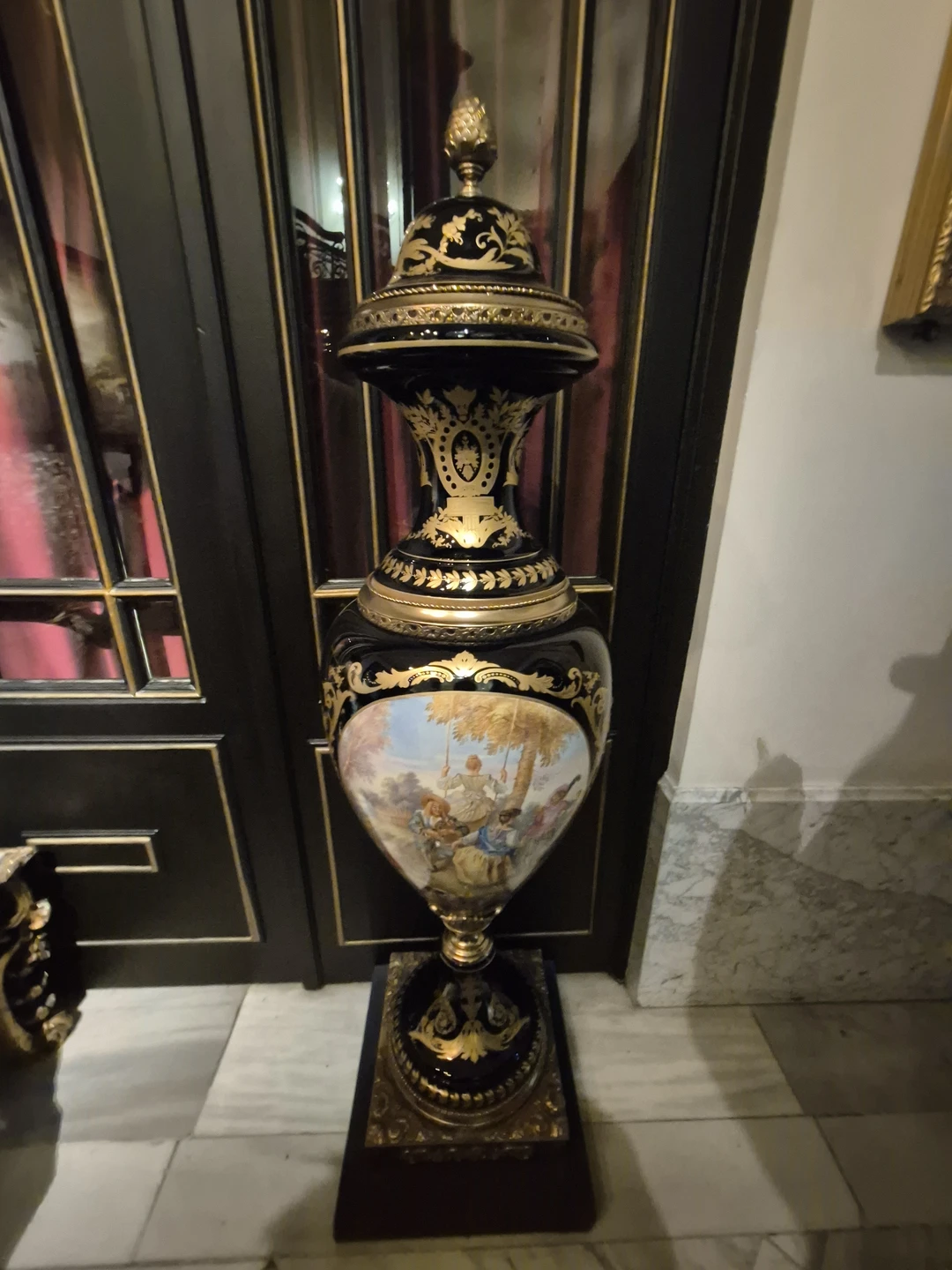 Жанна уже много лет живет и работает в Стамбуле и очень хорошо знает "тайные" места. Благодаря