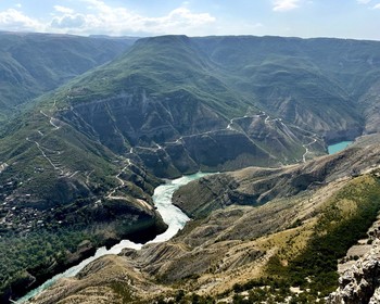 Бархан Сарыкум и Сулакский каньон