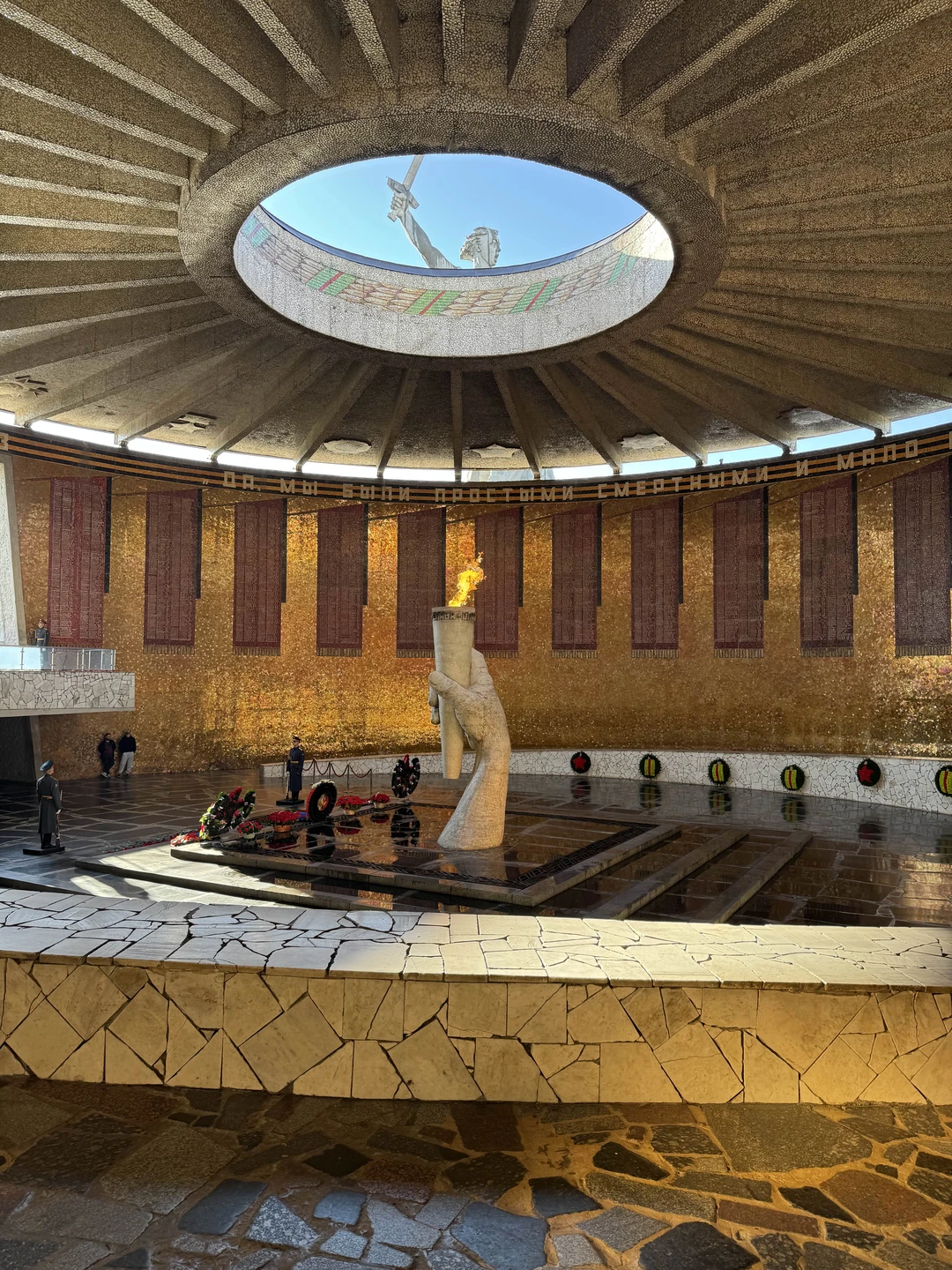 Благодарим Артема за интересную подачу необычных исторических фактов и архивных фотосъемок!!! Посетили три места: элеватор, Мамаев