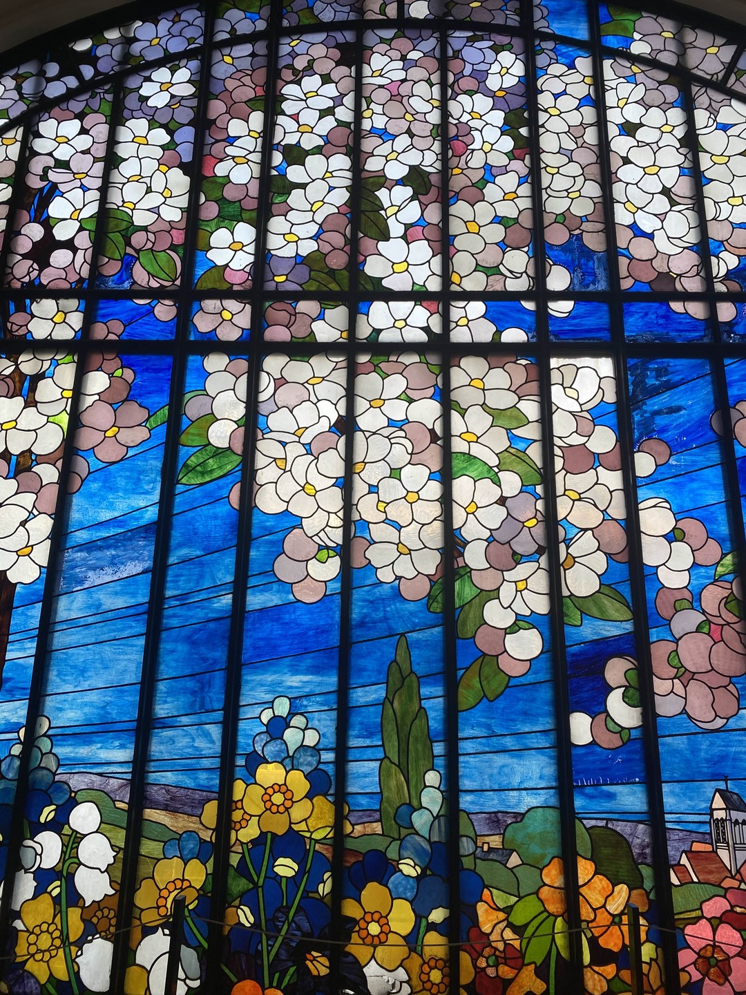 Если вы хотите увидеть красивый, но скрытый от туристических глаз Париж, если вы хотите не просто