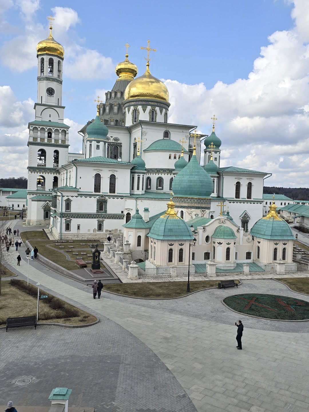 Хочу выразить искреннюю благодарность Анатолию, за великолепную организацию нашей поездки. Всё, от первого до последнего момента