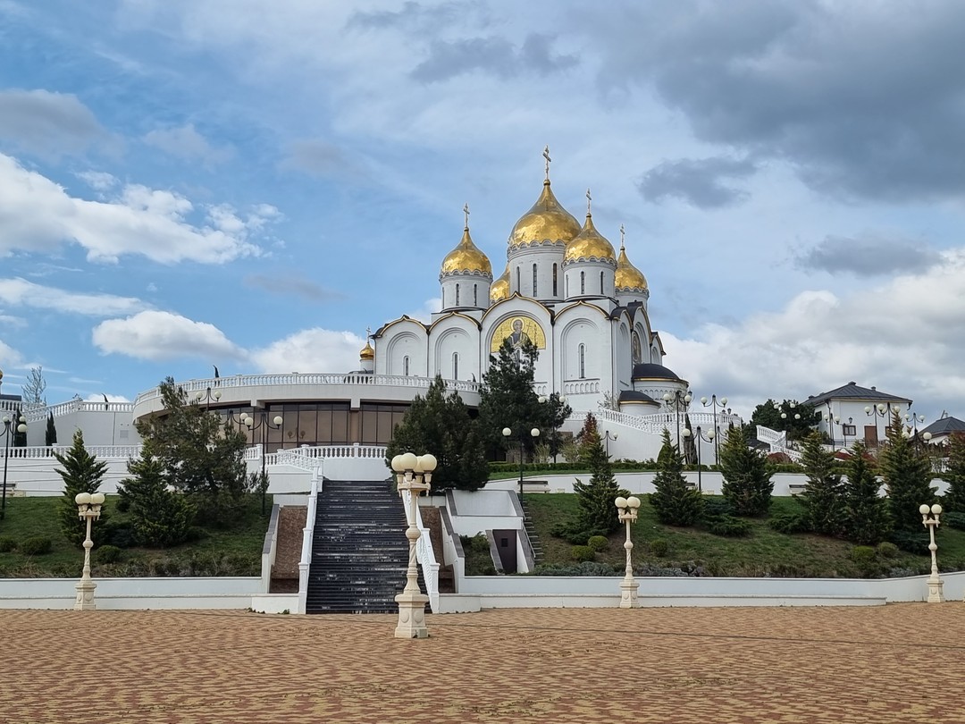 Очень интересная, увлекательная экскурсия по красивейшим местам. Алик провёл познавательную экскурсию, маршрут лёгкий, но завораживающий