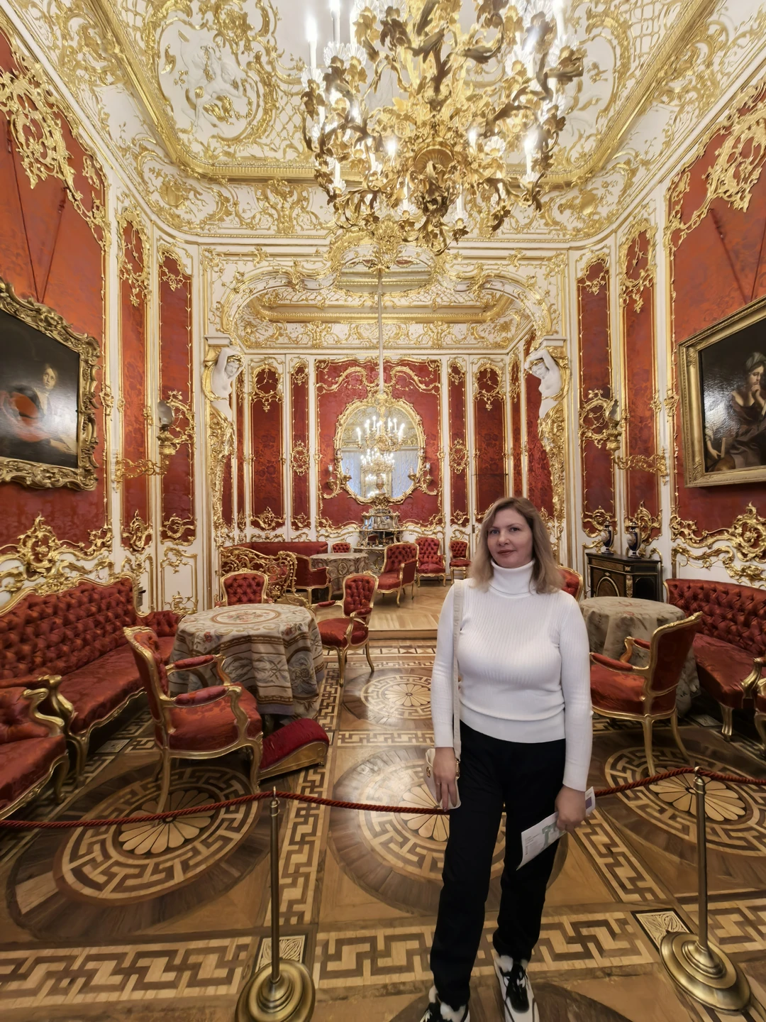 Хочу выразить свою благодарность за прекраснейшую экскурсию по Эрмитажу. Понравилось всё, от начала бронирования у Марии