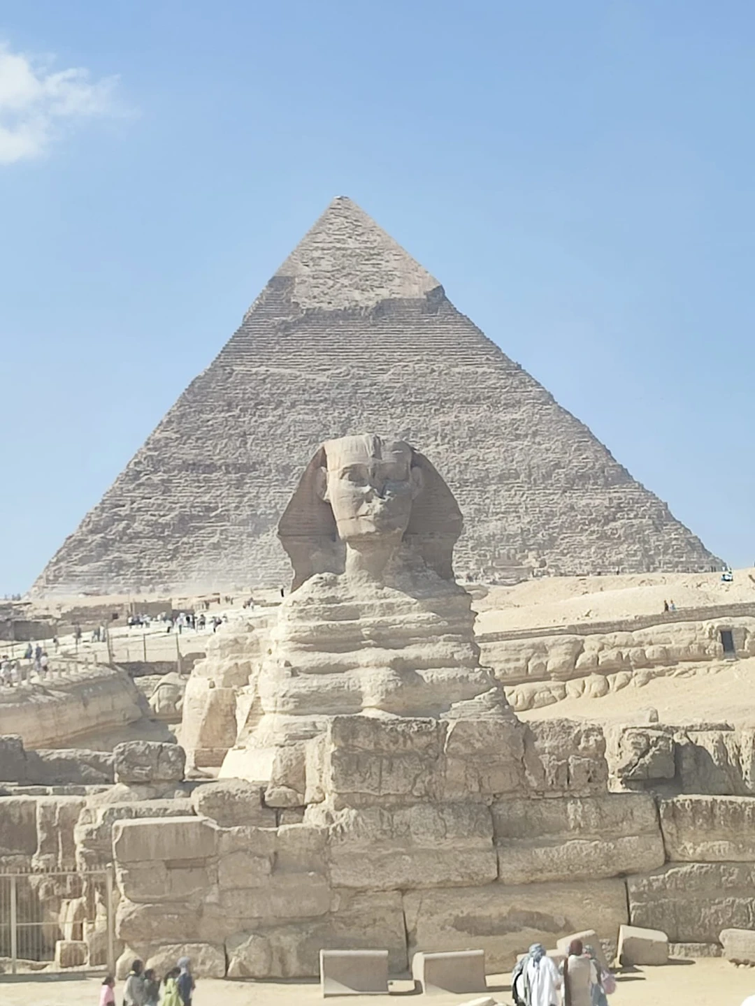 Путешествие было очень интересным и увлекательным. В назначенное время водитель забрал нас из отеля, и мы