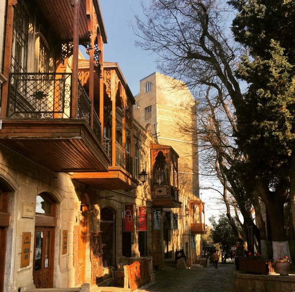 По каменным улочкам Старого города