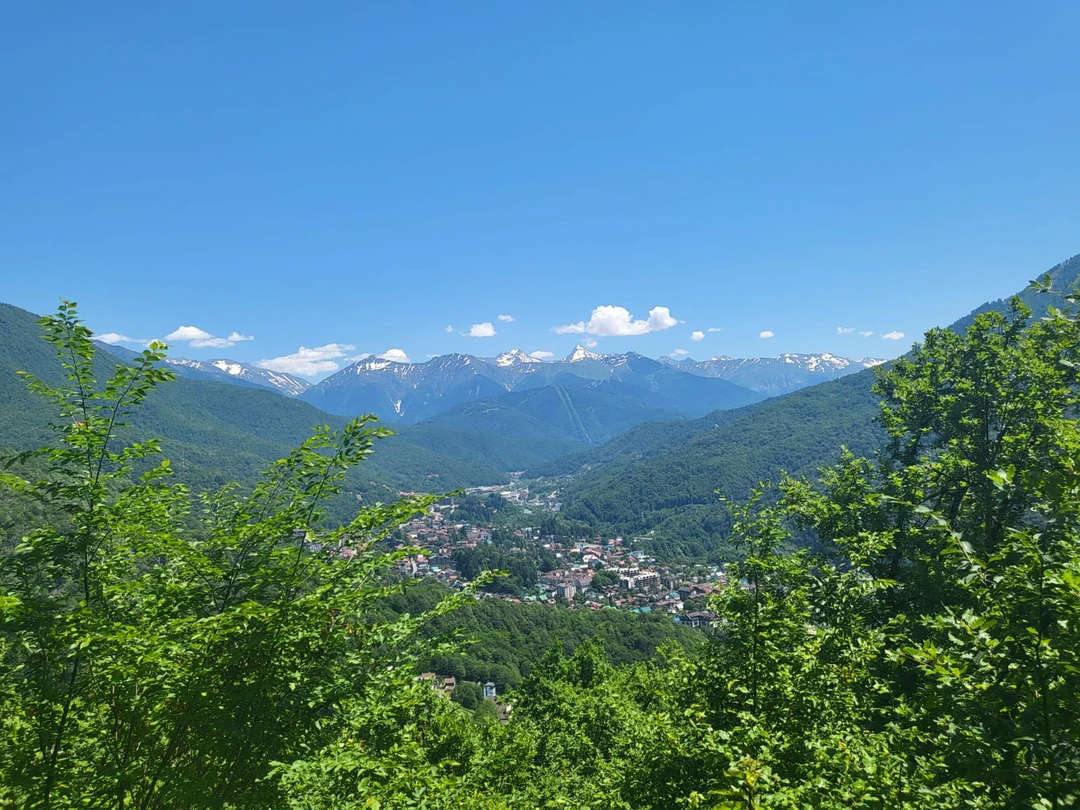 Это была замечательная экскурссия! Мы были крайне поражены подготовке Романа, снабжению, четкости действий. Мы шли необычной