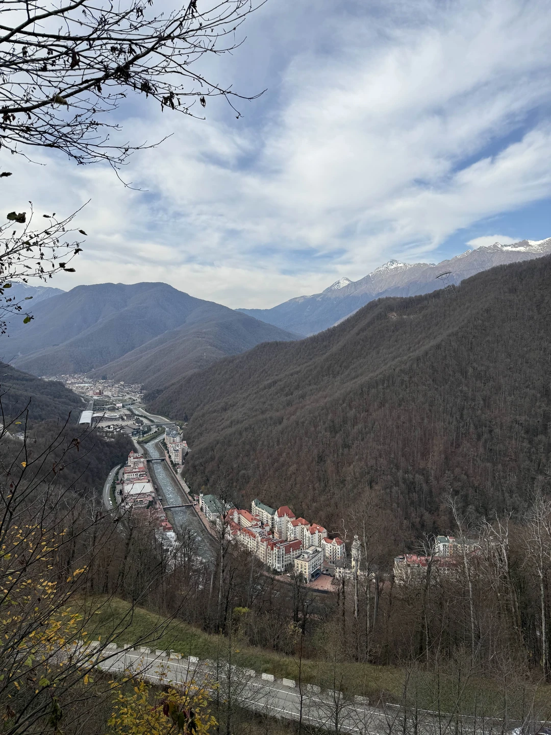 У нас был экскурсовод Дмитрий, все очень понравилось, без него мы бы столько всего не посмотрели