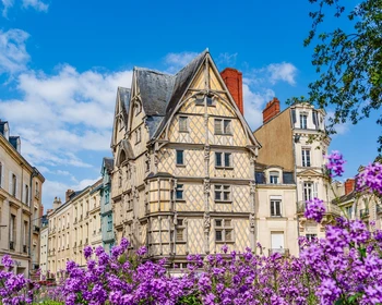 Свободное время в Анже или экскурсия в Мон-Сен-Мишель и Сен-Мало