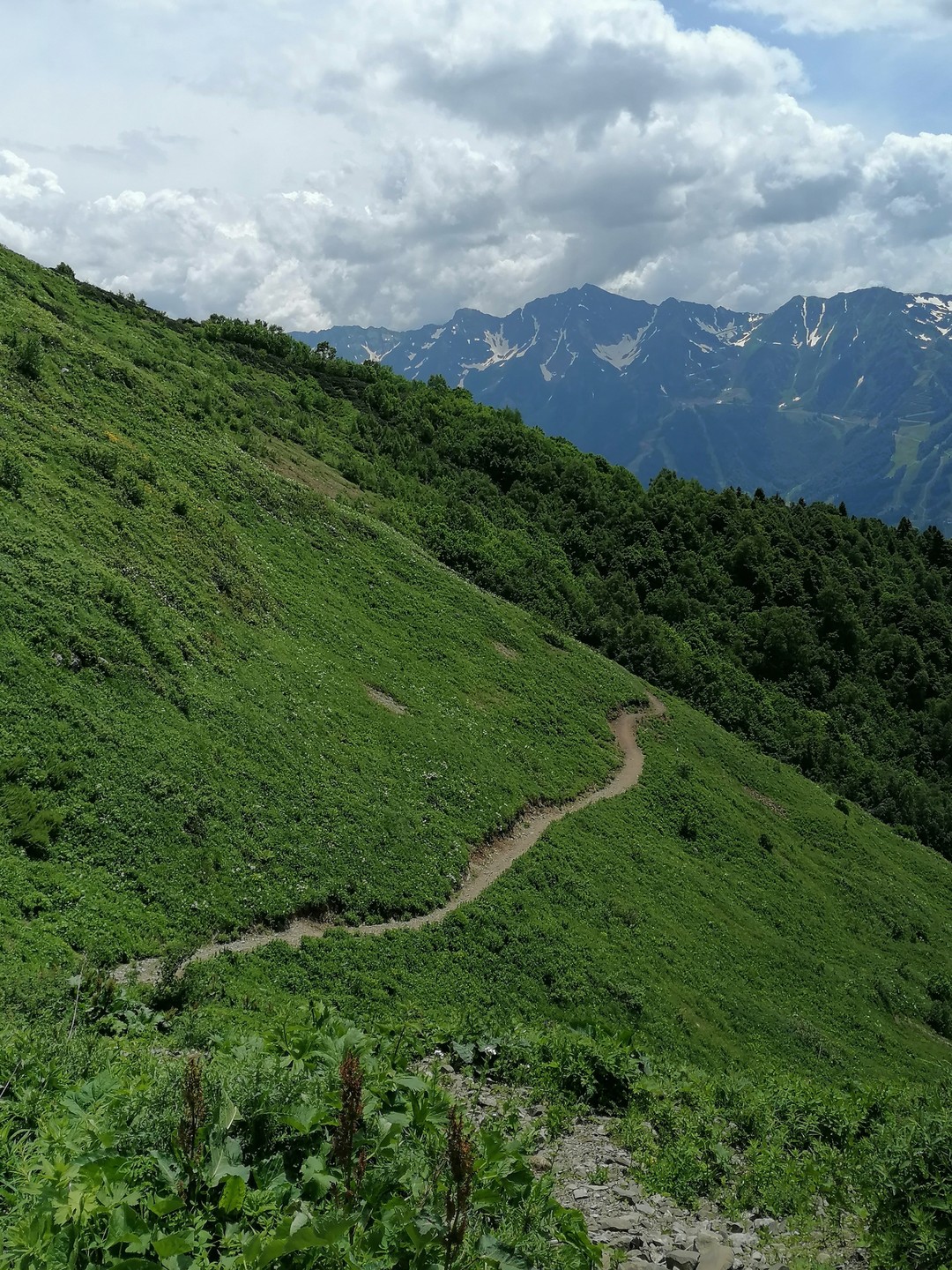 Ходили с женой на Бзерпинский карниз 22.06.23. Отличный поход! Гид Влад держал наш темп, не торопил