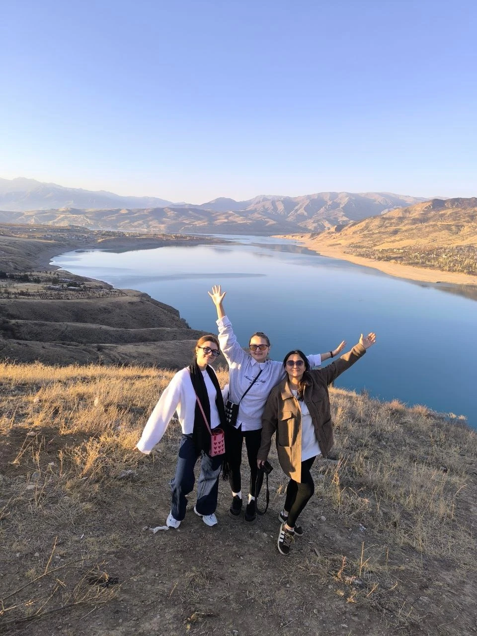 Совсем недавно побывали семьей на данной экскурсии, остались довольны абсолютно всем! Особенно большая благодарность нашему прекрасному