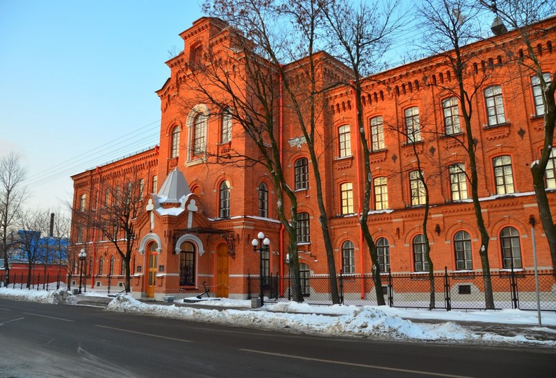 Фото к экскурсии Мобильный квест в Петербурге «Тайный сговор адмиралов»