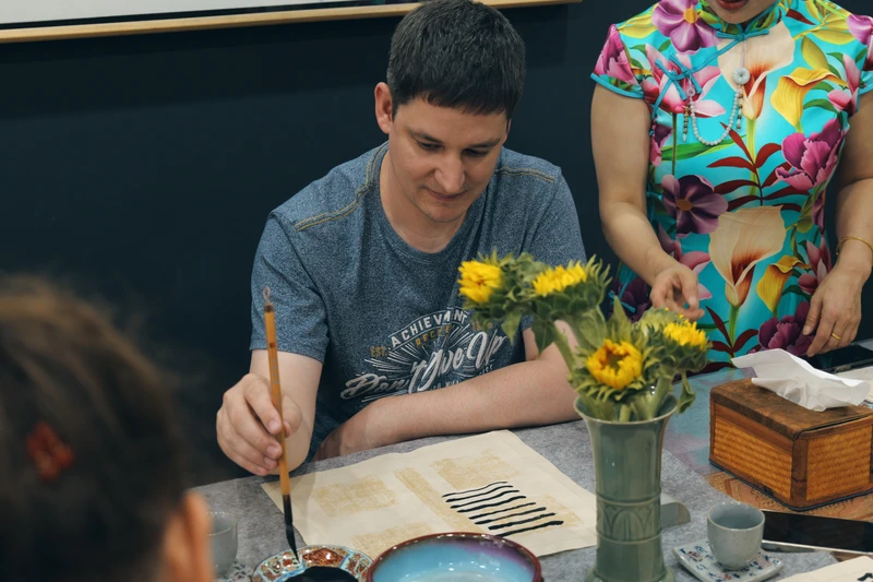 Мастер-класс в Пекине «Искусство каллиграфии и древний чай»