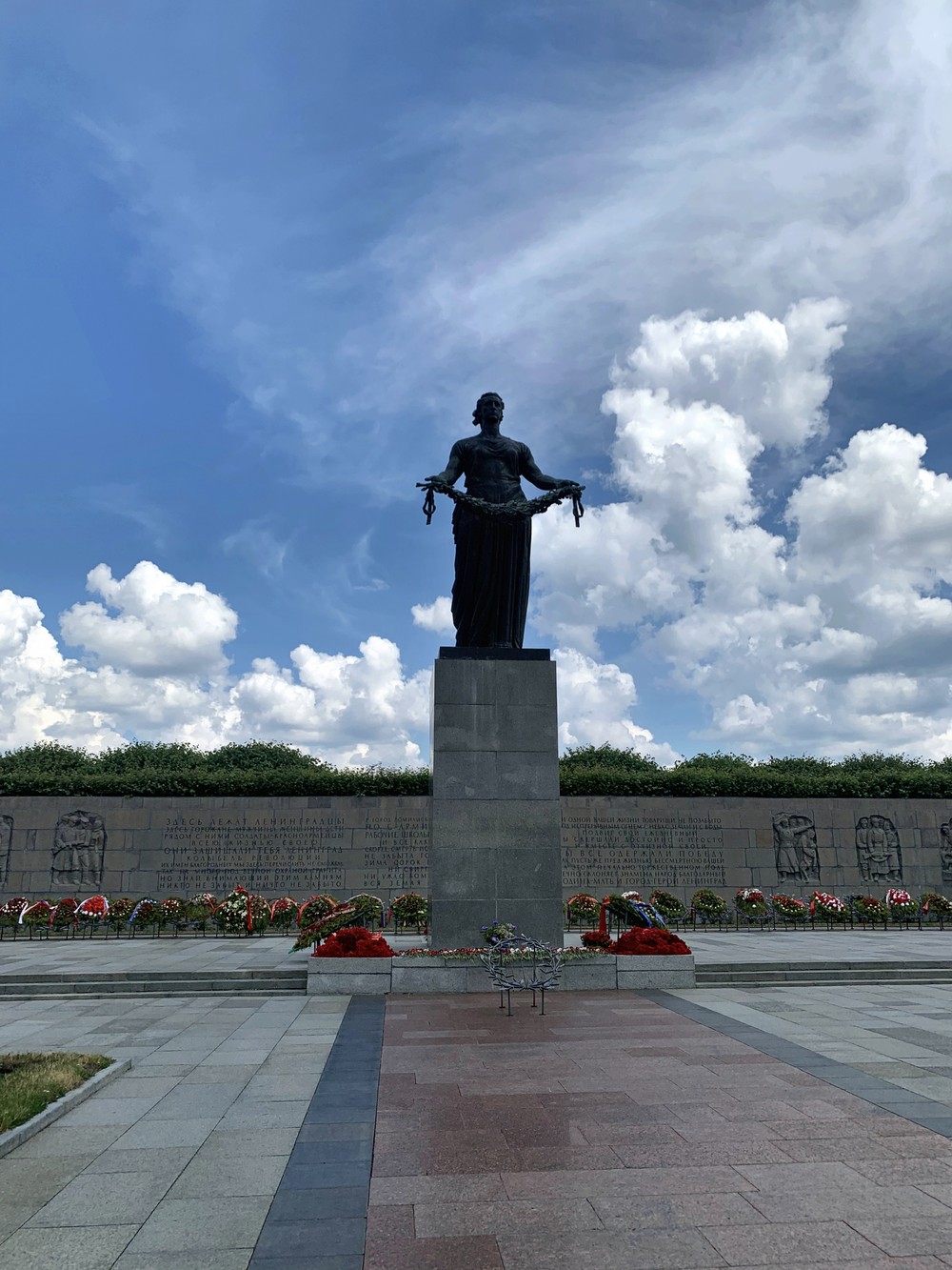 Пискарёвское кладбище: никто не забыт, ничто не забыто! (8/8)