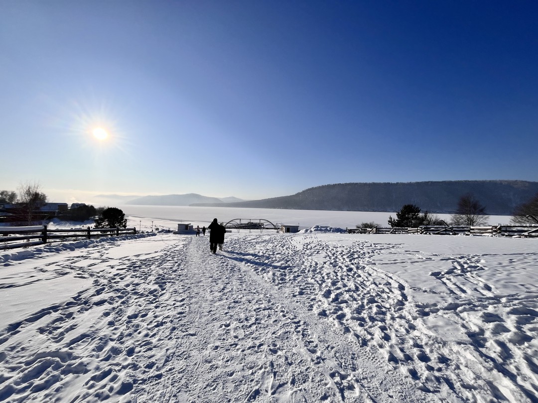 Огромное спасибо Наталье– не просто экскурсовод, а настоящий проводник в мир Байкала! Ее знания о природе,