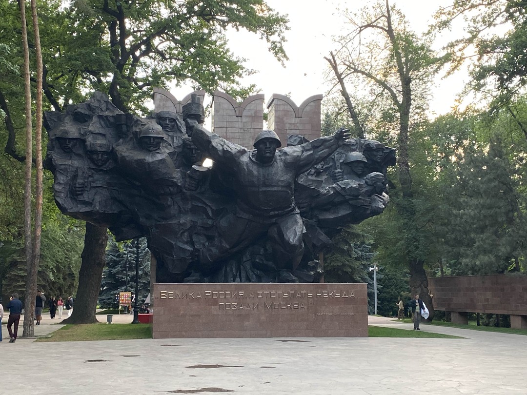 В Казахстане были первый раз. Компания из 4 человек. Алексей на отклик отреагировал сразу. За час