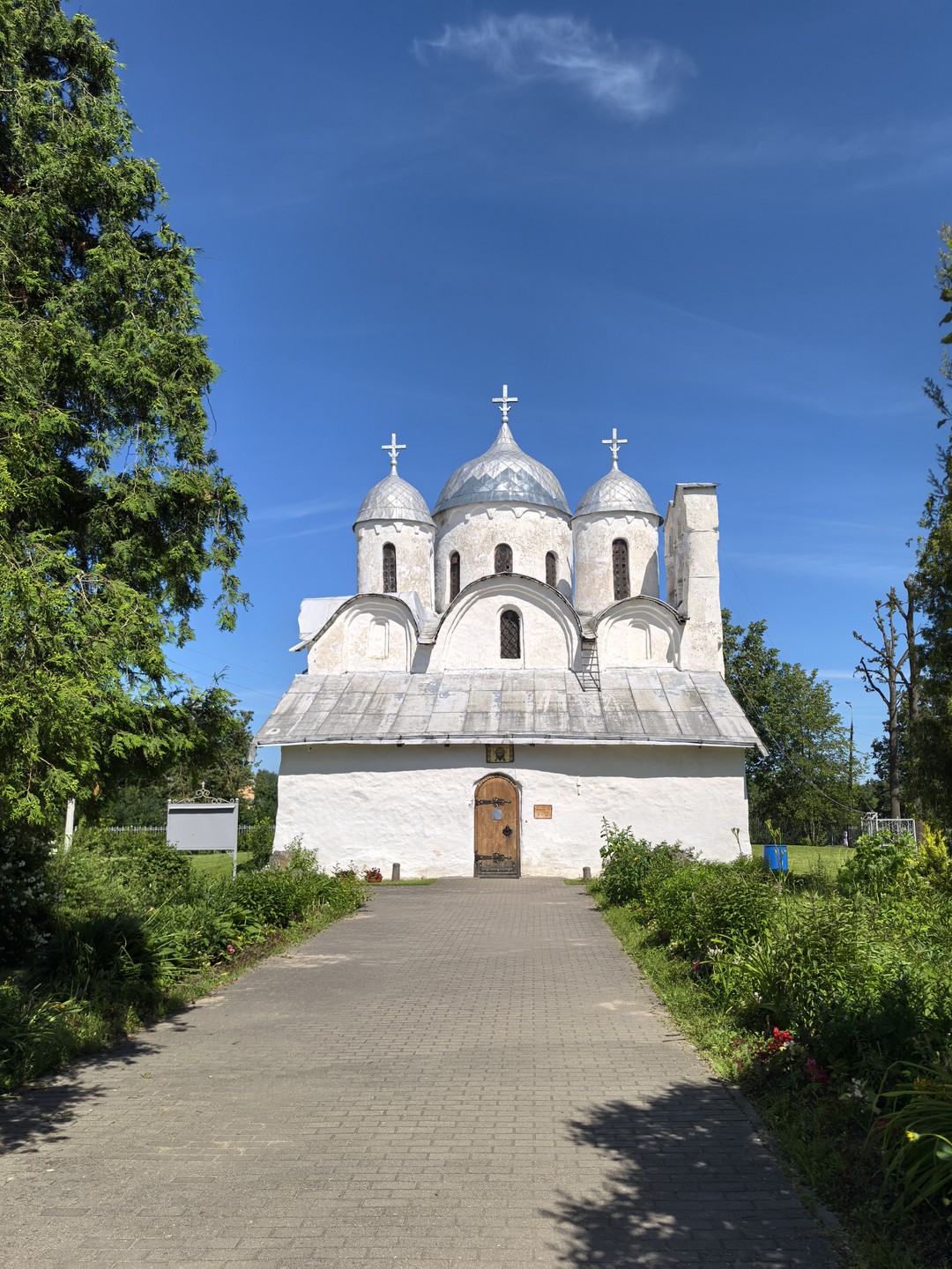 По Пскову - на электровелосипедах и автомобиле (Татьяна)