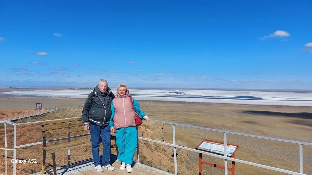 Нам повезло. На экскурсии, о которой мы давно мечтали г. Богдо, и оз. Баскунчак нас сопровождал Константин