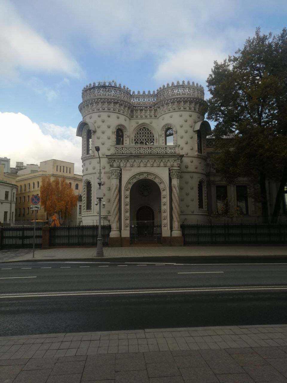 Хочется выразить огромную благодарность гиду Татьяне Юрьевне, за проведённую экскурсию. Мы приехали из другого города и