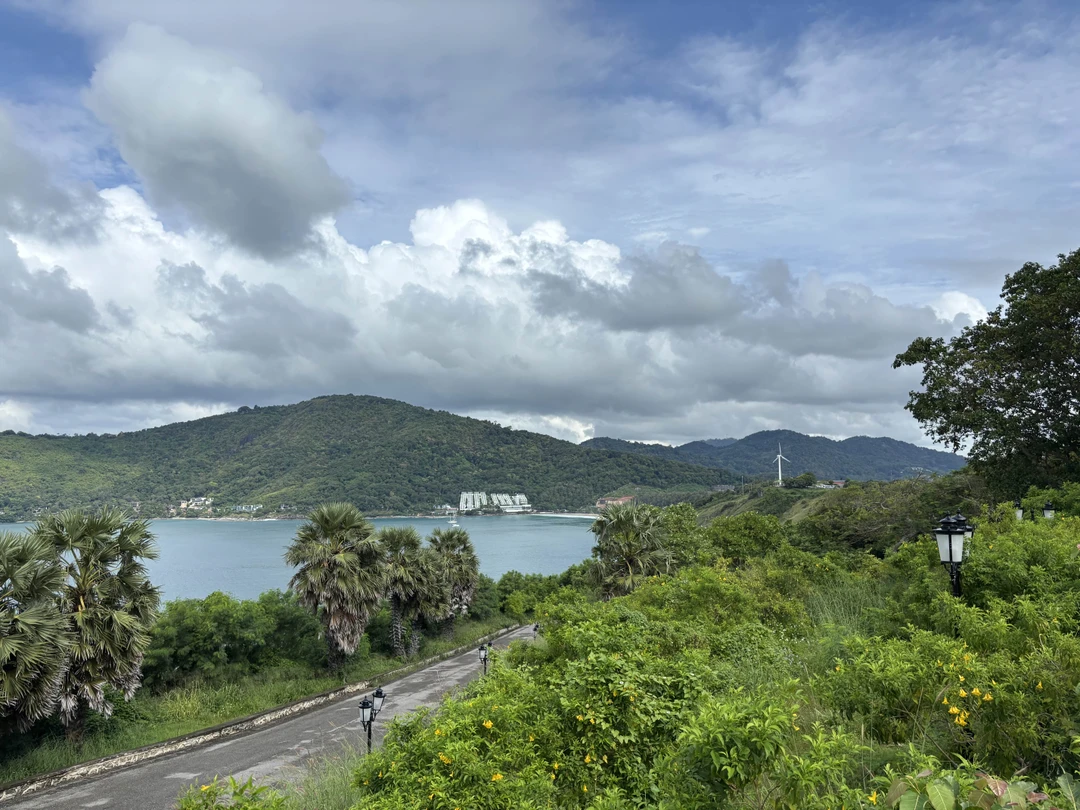 Огромная благодарность нашему гиду Любови! Комфортная поездка, в спокойном темпе, Любовь прислушивалась ко всем наших пожеланиям