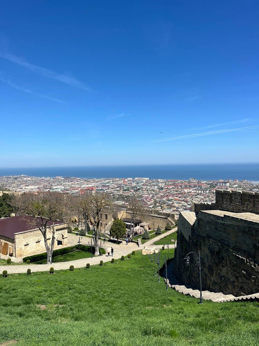 Очень понравилась экскурсия (были 16.04.24), для нас ее проводил гид Шамиль! Информативно, легко и красиво)) также