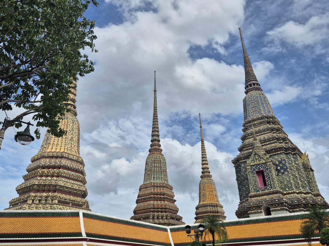 Нам очень понравился день, проведенный с Ольгой. Увидели всё, что пропускали в транзитных поездках) комфортно, информативно, мобильно. Рекомендую