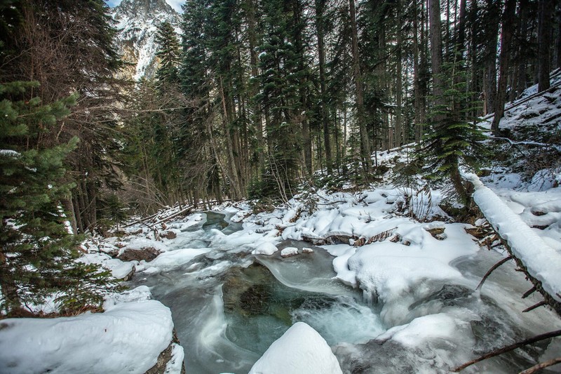 Белый водопад в зимней сказке! Трансфер из Архыза туда и обратно