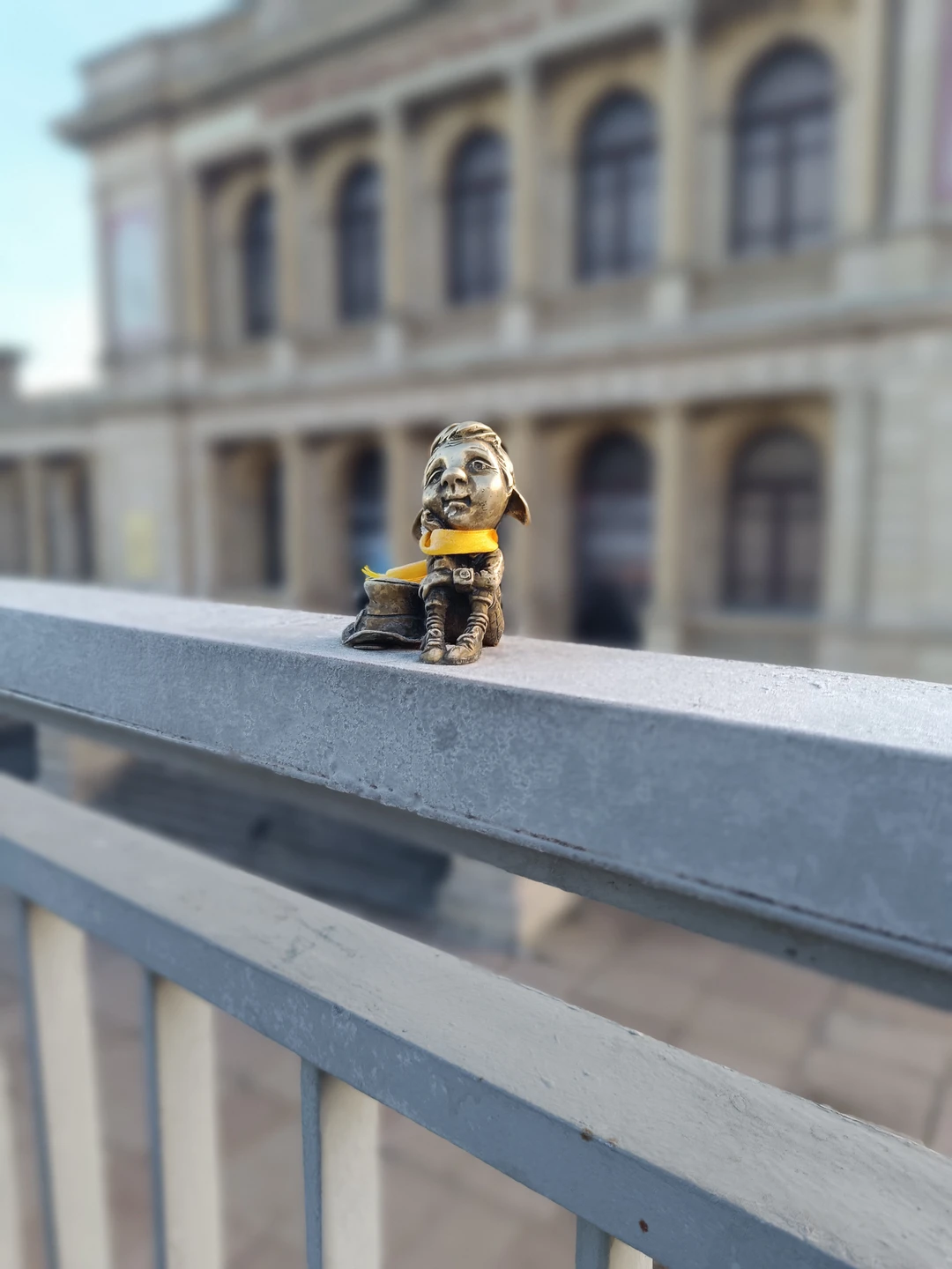 Рекомендую Андрея. Доброжелателен, прекрасное чувство юмора, было интересно. Изюминка экскурсии: музей открытки, где можно увидеть и