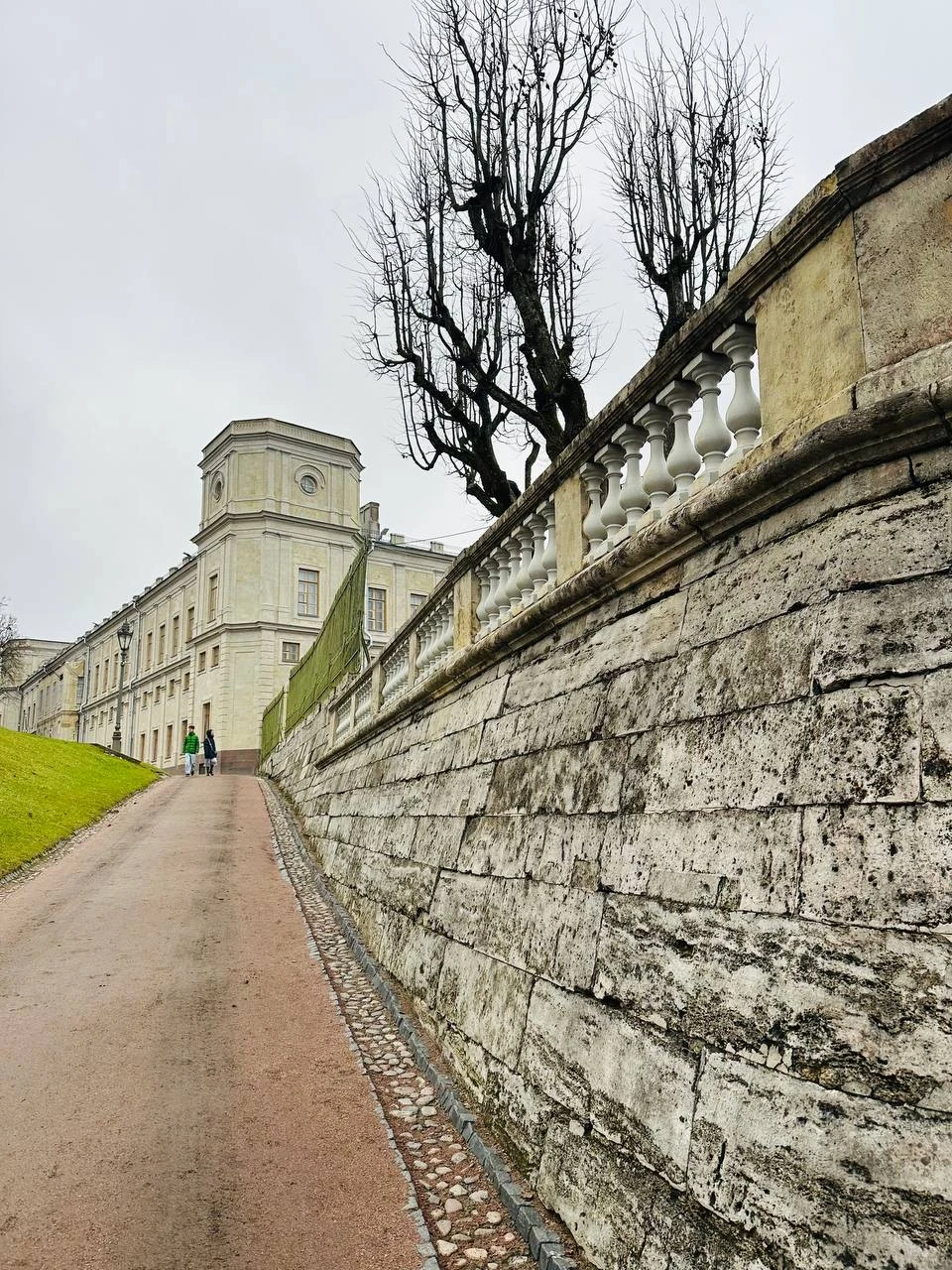 Хочу выразить слова благодарности Татьяне за незабываемую экскурсию по Гатчине. Приятный в общении человек, мы легко