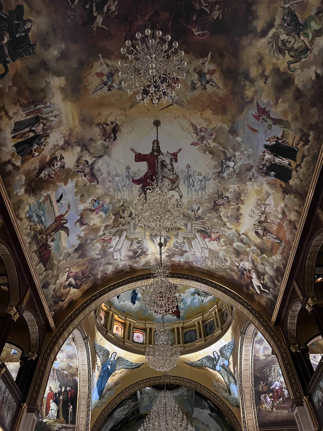 Богдади 10/5. Просто супер интересно. Рассказывает доступно, с отличным чувством юмора. Вот бы все гиды стали такими 🤗. Рекомендую от души 🤝