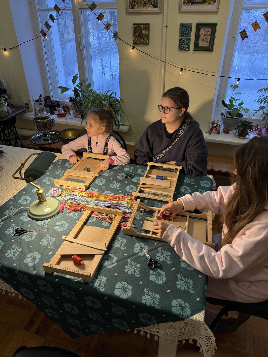 Ткацкий мастер-класс для всей семьи в Великом Новгороде (Николай)