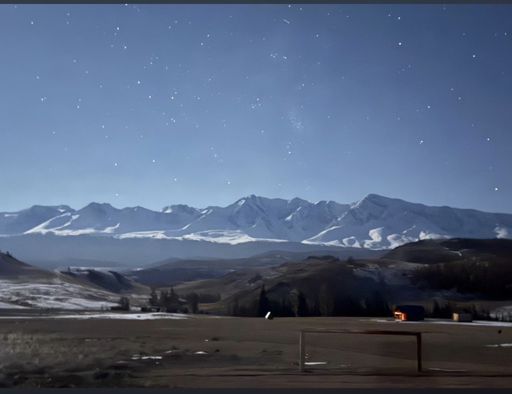 С Инессой ехать само удовольствие! Очень общительная и интересная женщина. Как водитель превосходно чувствует дорогу, как