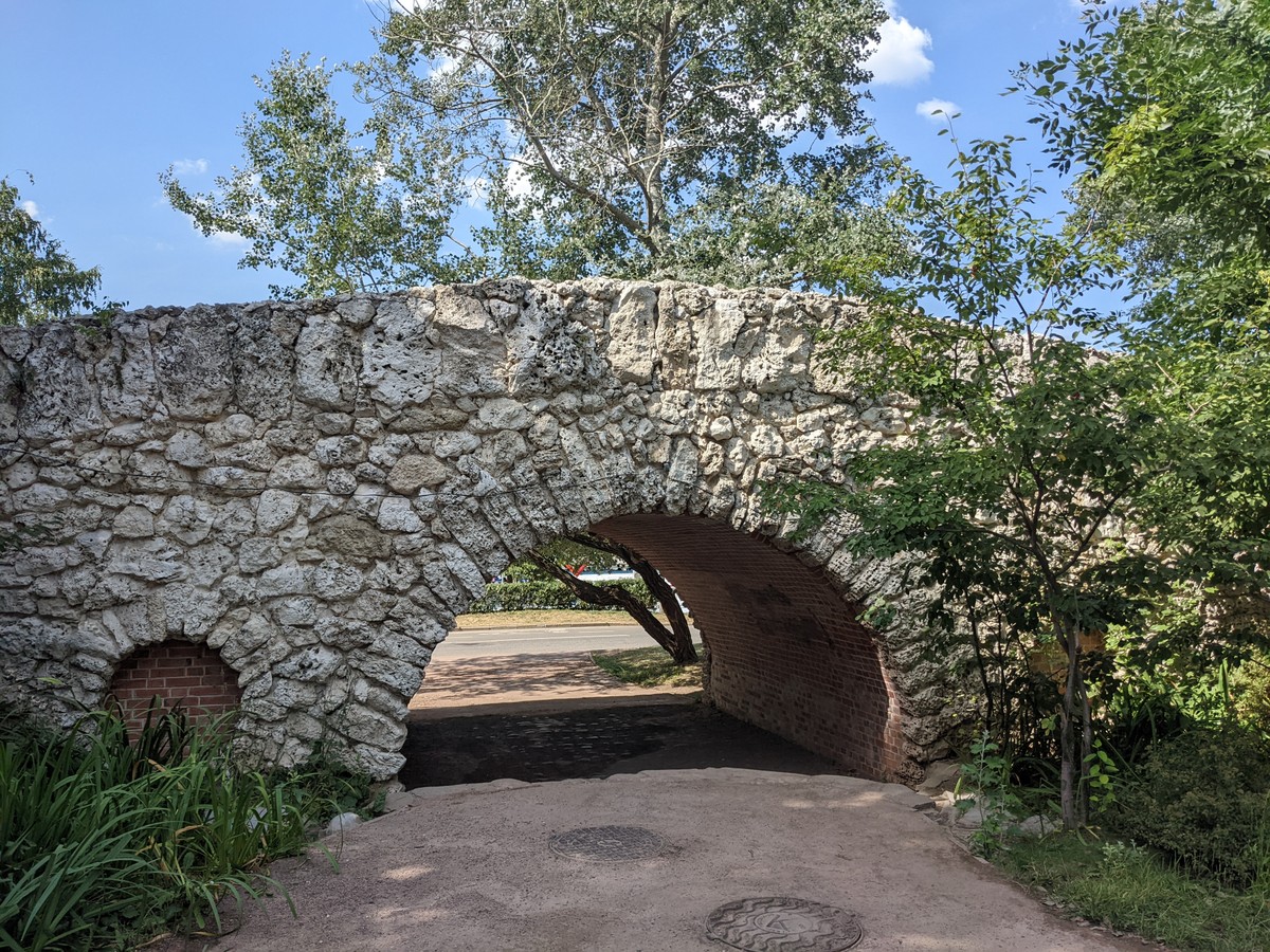 Нескучный сад хранит свои стволы… (5/9)