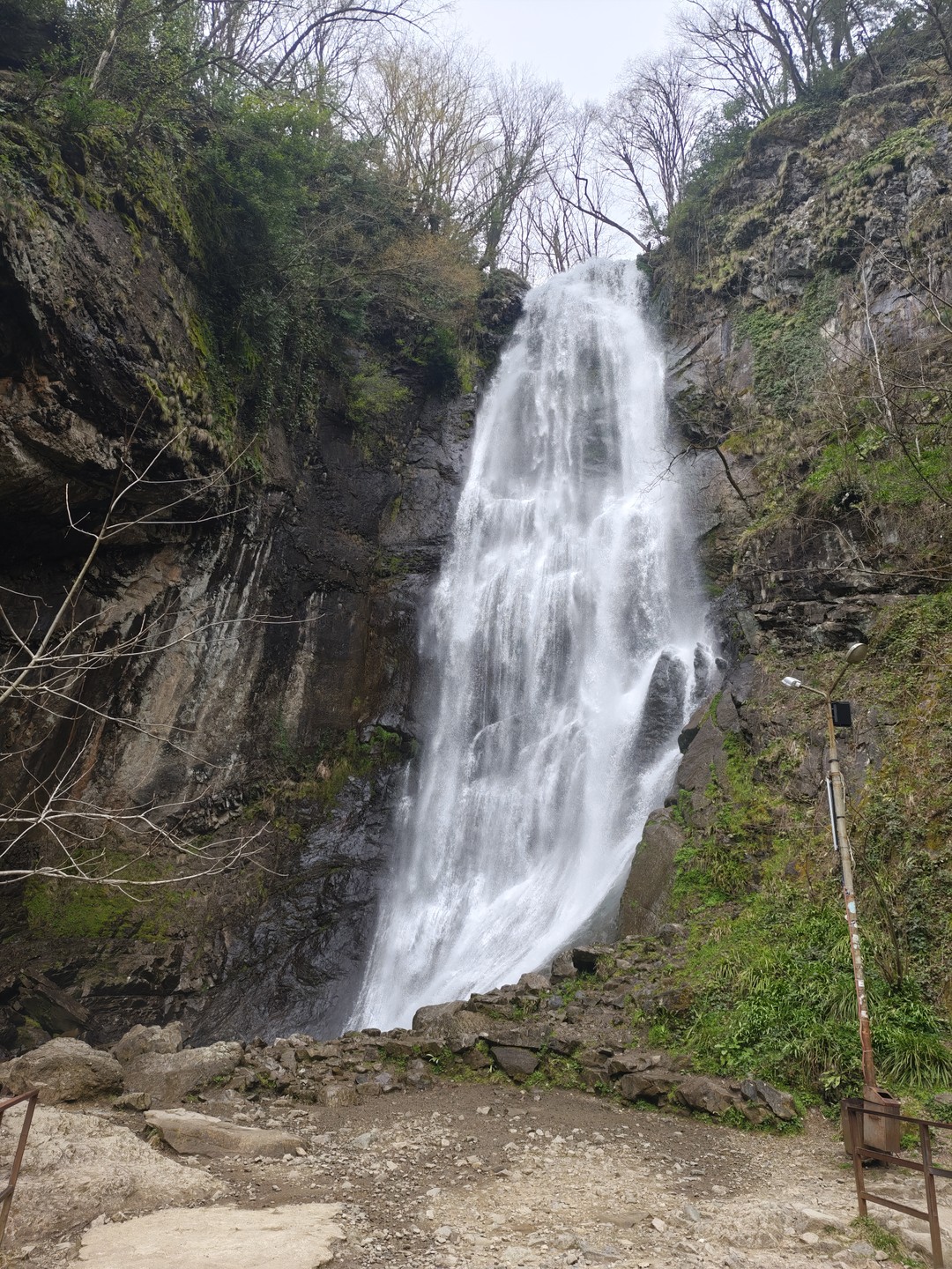 Экскурсия охватывает основные природные туристические места вокруг Батуми (как в описании), весьма насыщенная и заканчивается шикарным