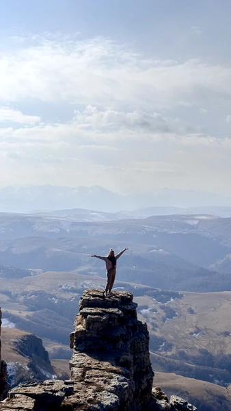 Поездка понравилась! нас возил Алим. было комфортно. Мы никуда не спешили. Хватило воесени насладиться видами и мощью окружающего ландшафта