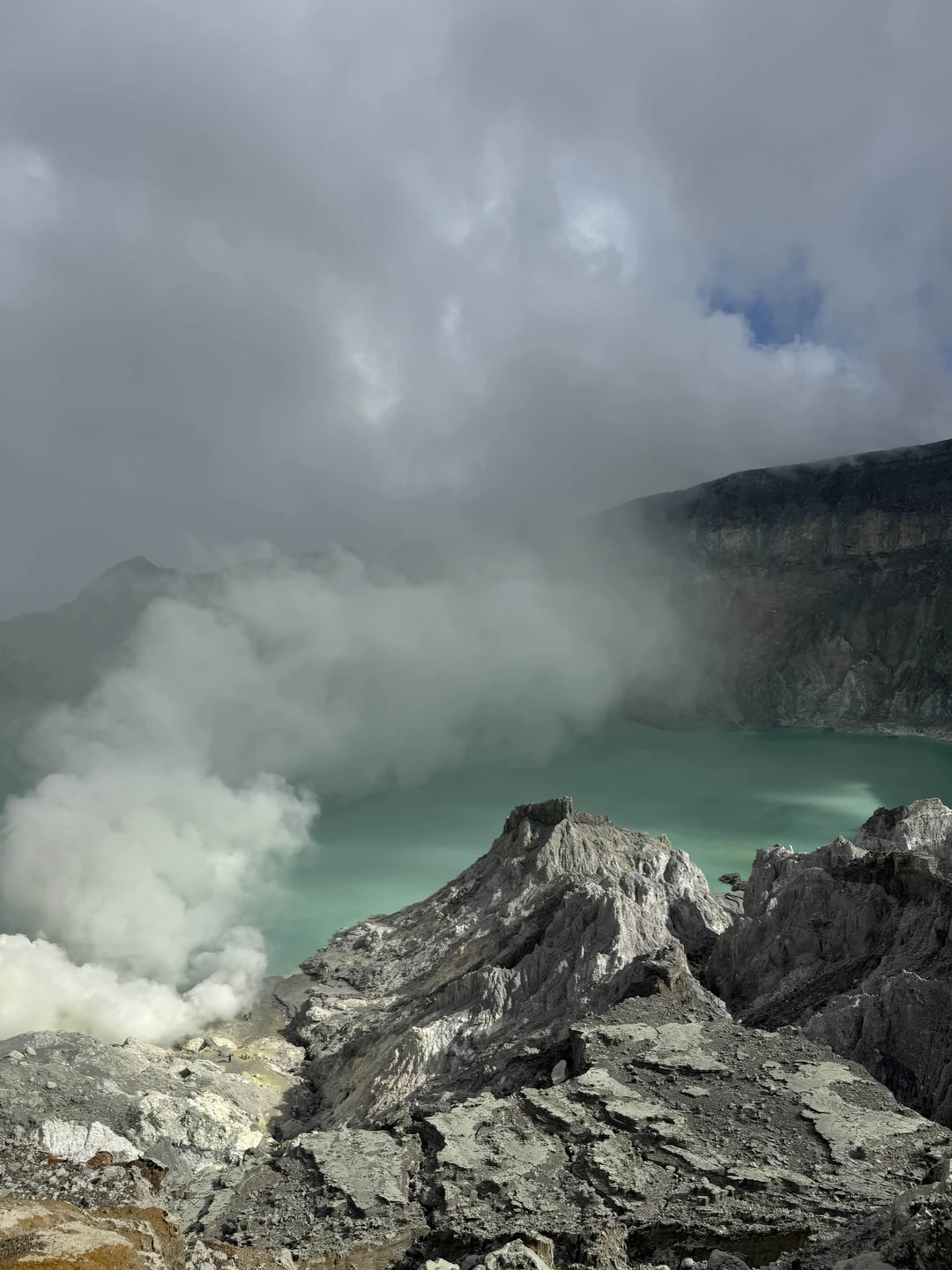 Вулкан Иджен: тайны кратера и бирюзовой бездны (Валентина)