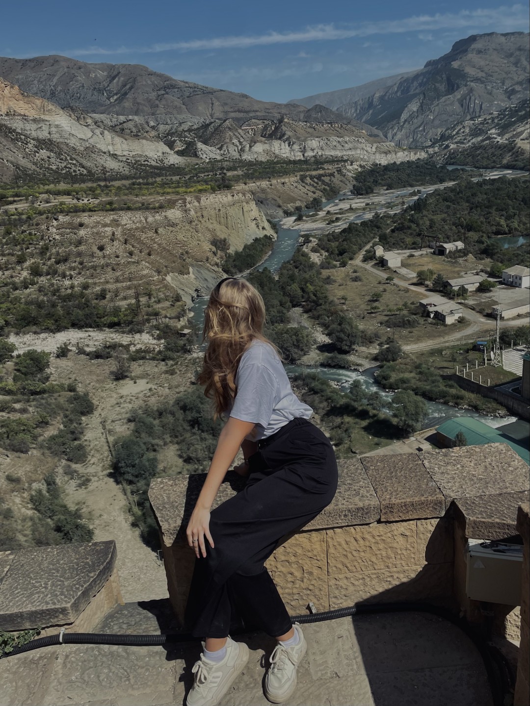 Ездили в тур с гидом Мурадом, всё очень понравилось! Комфортное время в дороге, был открыт абсолютно