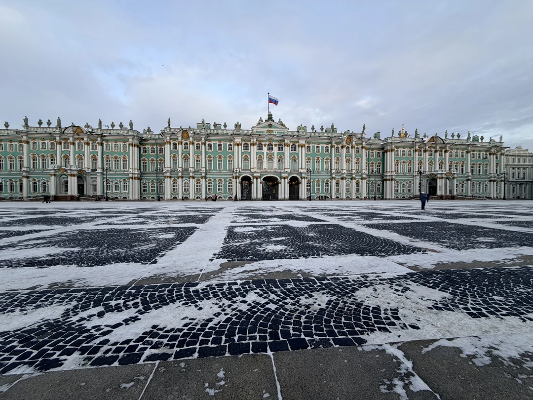 Фантастическое путешествие по историческим местам Петербурга