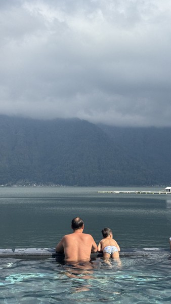 замечательная экскурсия от великолепного гида Мади! Мы проехали 10 часов с юга на север, увидев водопад