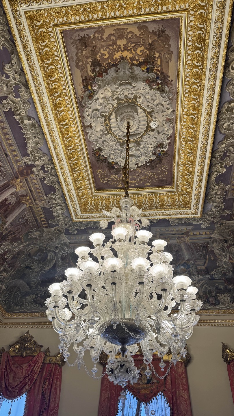 Европейская роскошь Стамбула: дворец Долмабахче и улица Истикляль (Мария)